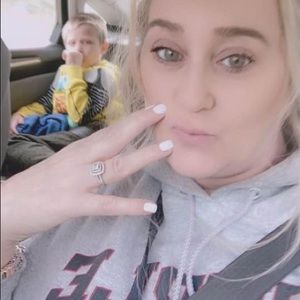 Meet your Posher, Stacy